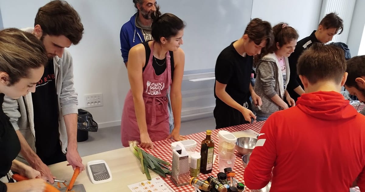 Aider les jeunes précaires à mieux manger